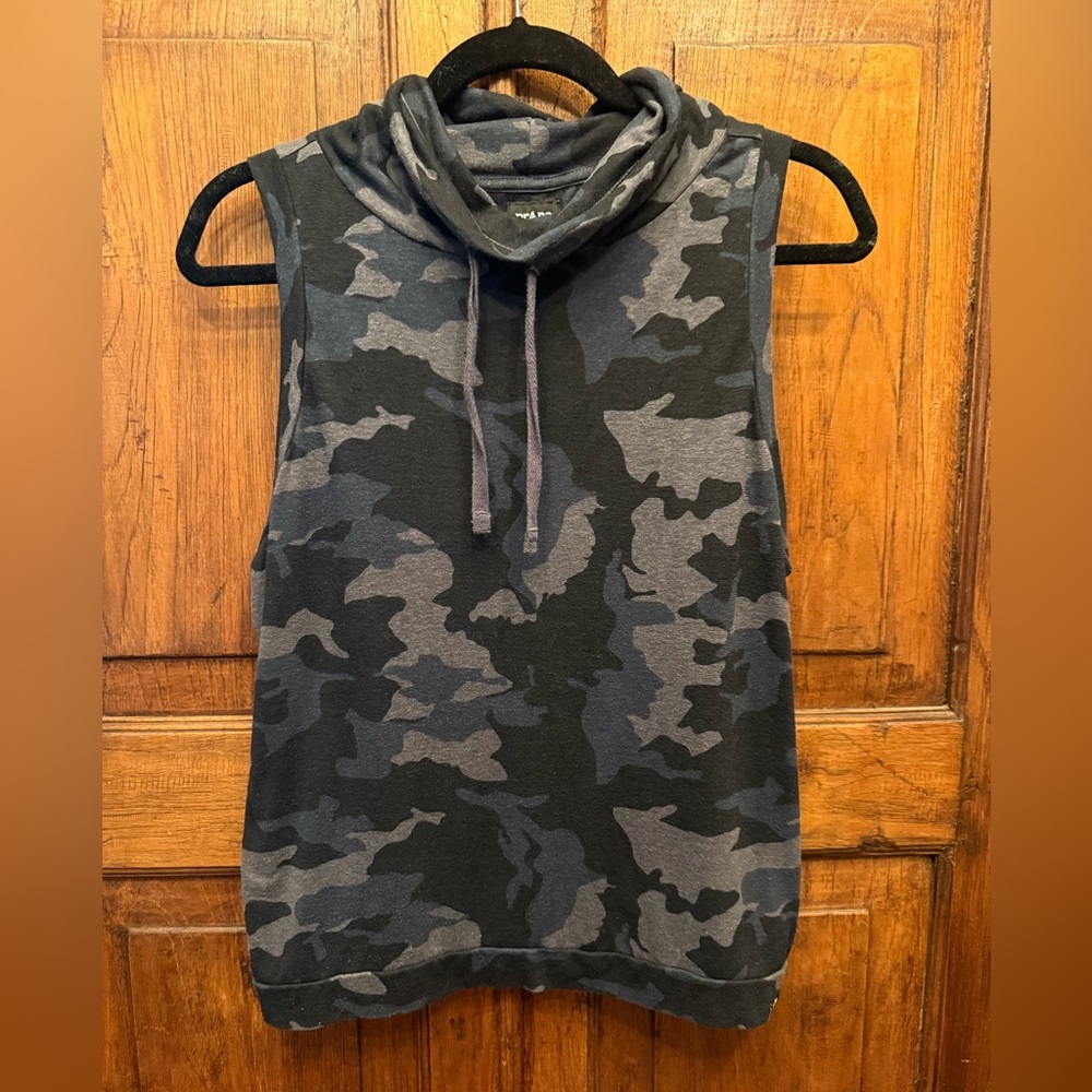 Prana Navy Camouflage Barmsee Tank
